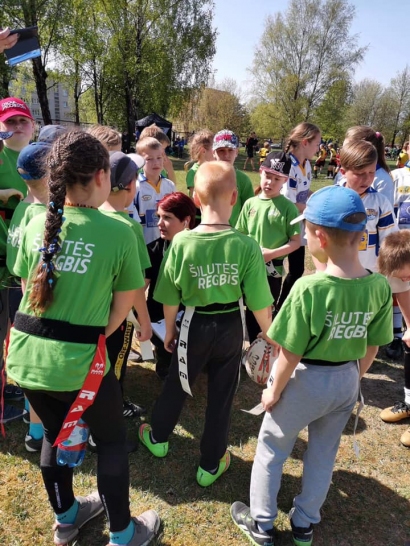 Šilutėje vaikai jau spėjo pamėgti regbį ir dalyvauja įvairiose varžybose. A. Minkevičiūtės nuotr.