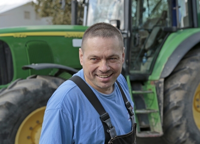 Priežasčių, kodėl ūkininkas Antanas Bendaravičius draudžia pasėlius, – daugybė, galimybė atgauti dalį draudimo įmokos – viena iš jų. Ričardo PASILIAUSKO nuotrauka
