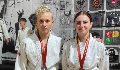 Lietuvos dziudo čempionato Prienuose sidabro ir bronzos medalių laimėtojai Kajus Juknius ir Gabrielė Paleckytė.