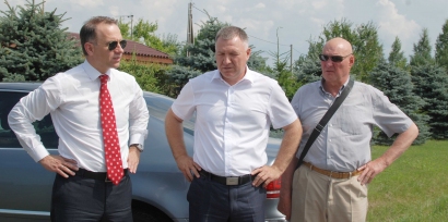 Iš kairės į dešinę: LR susisiekimo ministras R. Masiulis, Šilutės rajono savivaldybės tarybos narys A. Pupšys bei LR Seimo narys A. S. Nausėda.