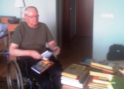 Č. Petkus – vienas iš daugelio bibliotekos skaitytojų, gyvenančių senjorų namuose.