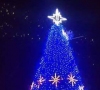 Penktadienį Šilutė paskelbė šventinio laikotarpio pradžią – įžiebė Kalėdų eglę