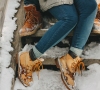 Žieminė moteriška striukė bei batai: išsirinkti bus lengviau, jei...