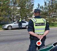 Policijos pareigūnai informuoja apie prevencines priemones, kurias vykdys gegužės mėnesį