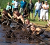 Pirmajame virvės traukimo purve festivalyje varžėsi ir šilutiškis