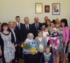 Švėkšniškei,  devynių vaikų mamai Prezidentės apdovanojimas įteiktas Šilutėje