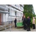 Programos įgyvendinimo priežiūros komiteto nariai apžiūrėjo renovuojamą Cintjoniškių g. 5a daugiabutį namą.
